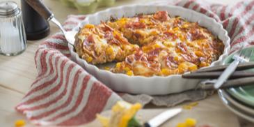 Bunte Hackfleischpizza
