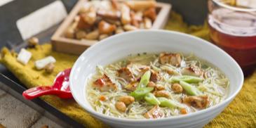 Hühnersuppe mit Asia-Chicken