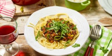 Beluga-Linsen-Bolognese