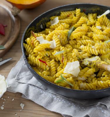 Kürbis Pasta mit Salbei
