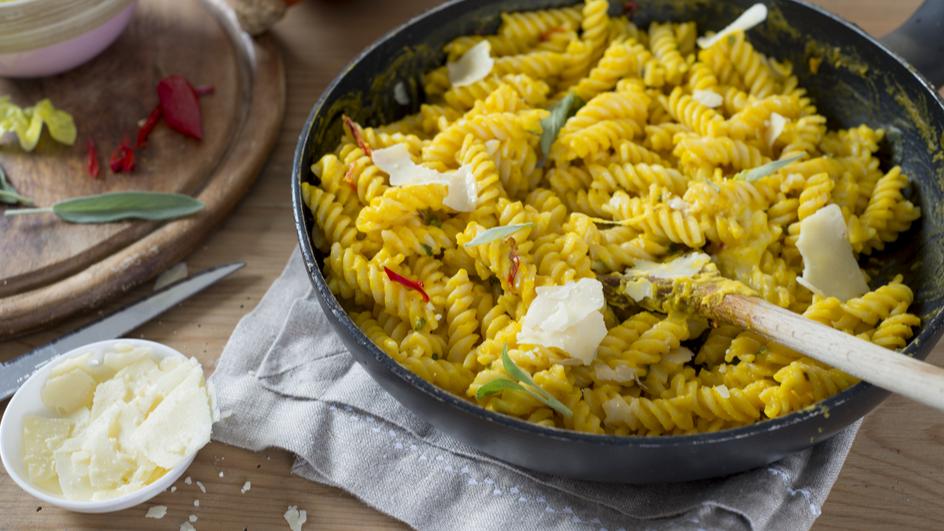 Kürbis Pasta mit Salbei