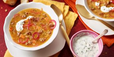 Orientalische Linsensuppe mit Hackfleisch