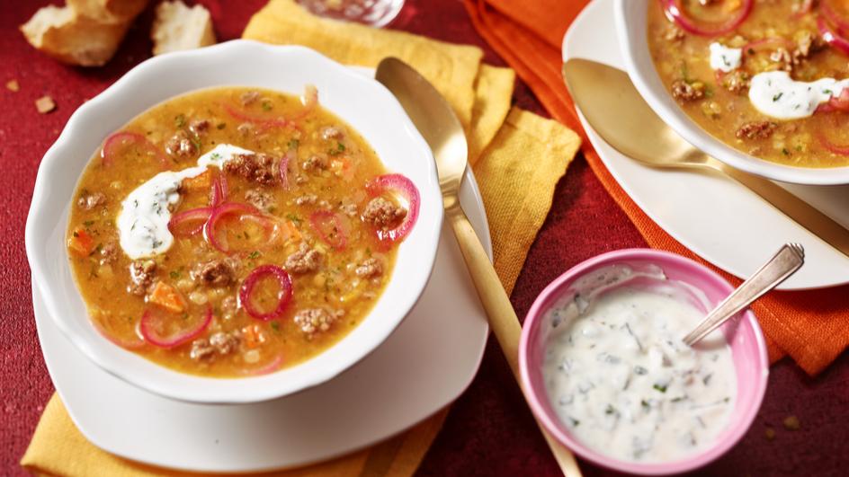 Orientalische Linsensuppe mit Hackfleisch