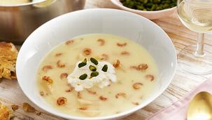 Spargelcremesuppe mit Krabben