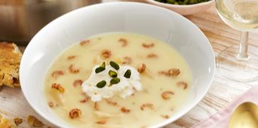 Spargelcremesuppe mit Krabben