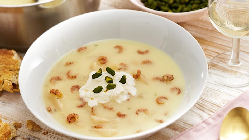 Spargelcremesuppe mit Krabben