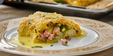 Spargelstrudel mit Schinkenvariation