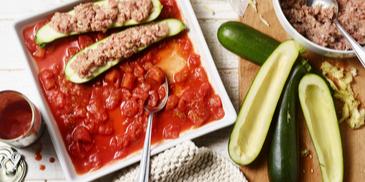Gefüllte Zucchini