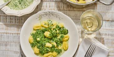Gnocchi mit Spinat-Käse-Sauce