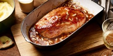 Schweinebraten in Honig-Pinienkern-Sauce