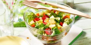 Fruchtiger Salat mit scharfem Dressing