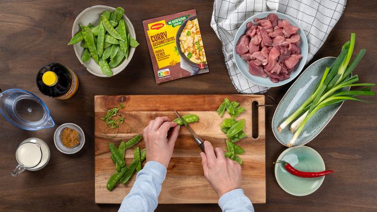 Würziges Curry-Geschnetzeltes mit süßem Senf | maggi.de