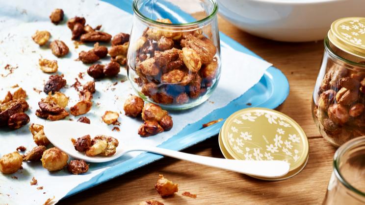 Karamellisierte Senfnüsse