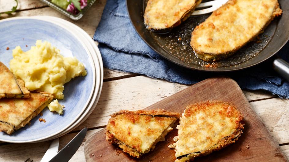 Gefüllte Auberginenschnitzel mit Kartoffelstampf