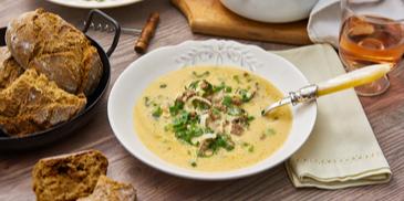 Waldpilzsuppe mit Hackfleisch