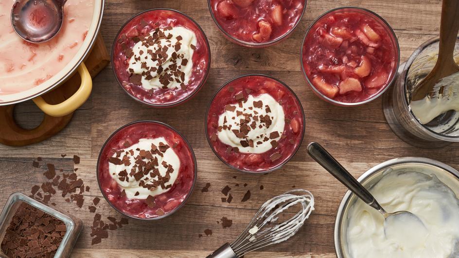 Rhabarberkompott mit Joghurt-Topping