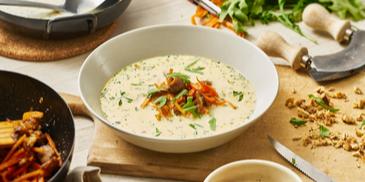 Champignon-Cremesuppe mit glasierten Möhren und Maronen