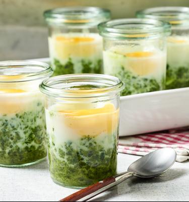 Ei im Glas mit Rahmspinat