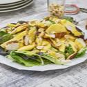 Blattsalat mit Mango und Curryhähnchenbrust