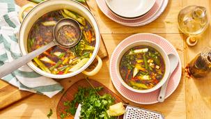 Asiatische Gemüse-Suppe