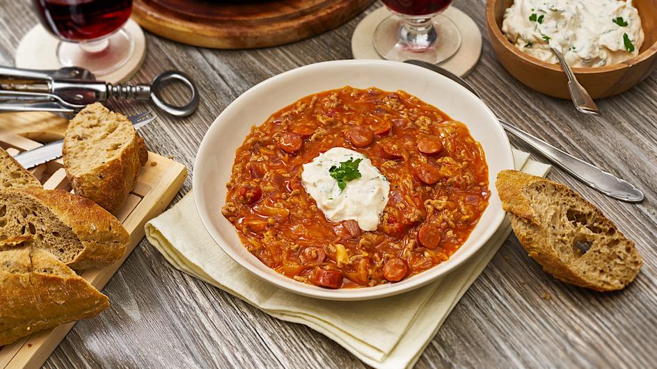 Sauerkraut-Hackfleischsuppe