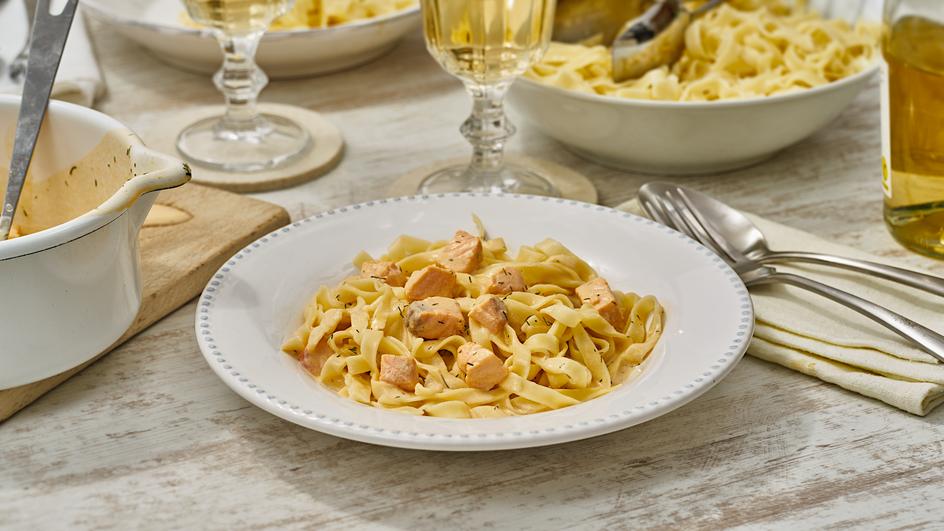 Tagliatelle in Lachs-Sahne-Sauce