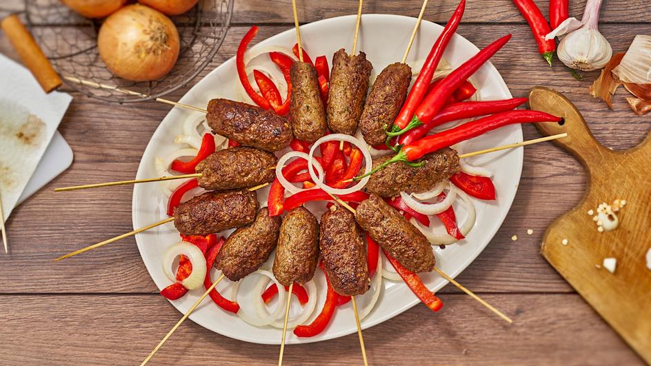 Cevapcici (Hackfleischröllchen)