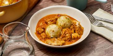 Szegediner Gulasch mit Semmelknödel
