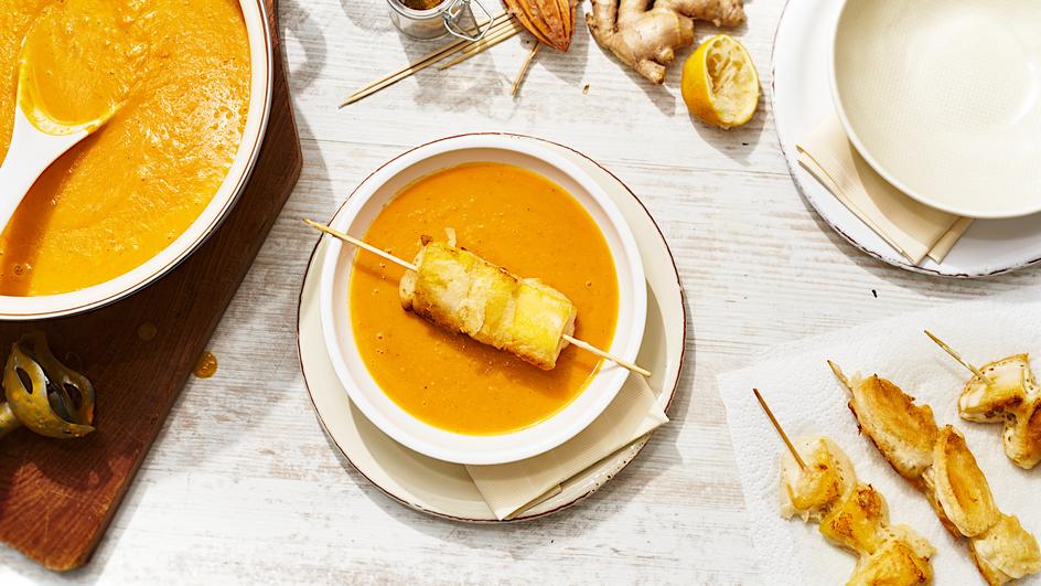 Kürbis-Süßkartoffelsuppe mit Mango-Tempura