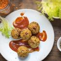 Vegane Quinoa-Linsen-Bällchen mit Hanfsamen