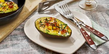 Gebackene Eier in Avocado