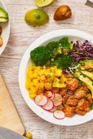 Poké Bowl mit Lachs