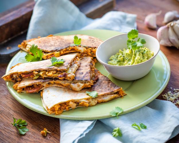 Süßkartoffel-Quesadilla mit Guacamole