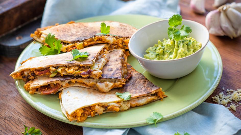 Süßkartoffel-Quesadilla mit Guacamole