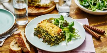 Spinatlasagne mit Schafskäse und Pinienkernen