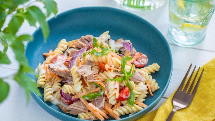 Nudelsalat mit Rucola und Thunfisch