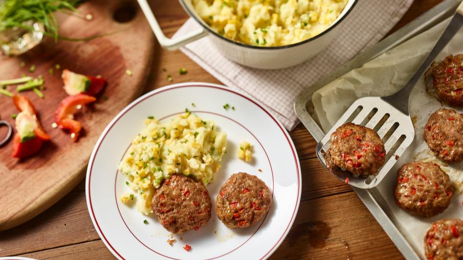 Paprika-Geflügel-Frikadellen mit Kartoffel-Mais-Stampf