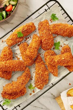 Chicken Nuggets und Kartoffel-Wedges im Airfryer