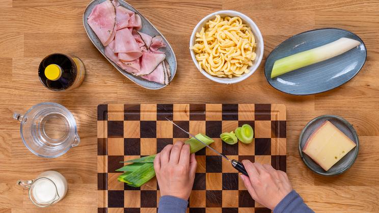 Herzhaftes Spätzle-Lauch-Gratin