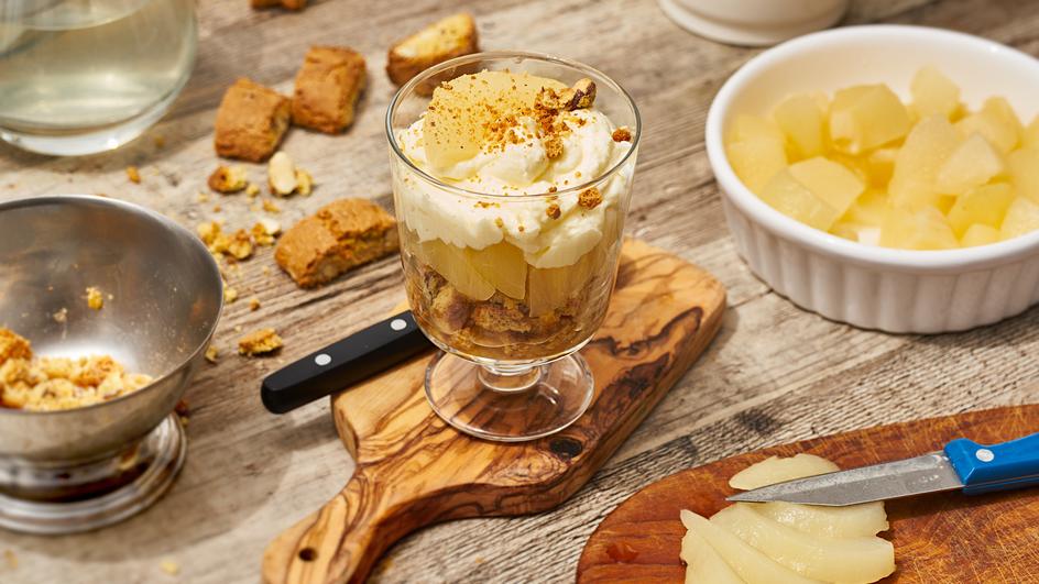 Birnen-Cantuccini-Trifle mit Vanille-Sahne