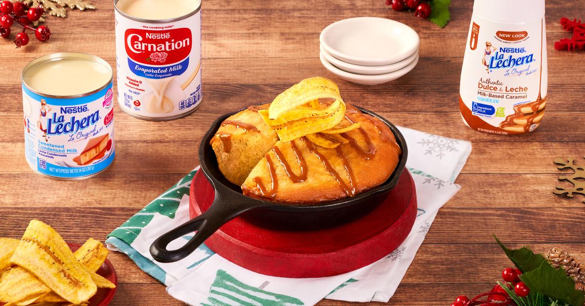 Pastel de plátano en sartén