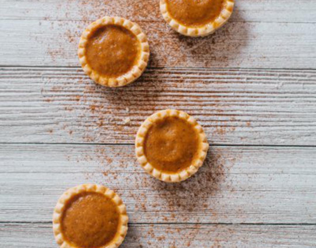 Easy Mini Pumpkin Pies – If You Give a Blonde a Kitchen