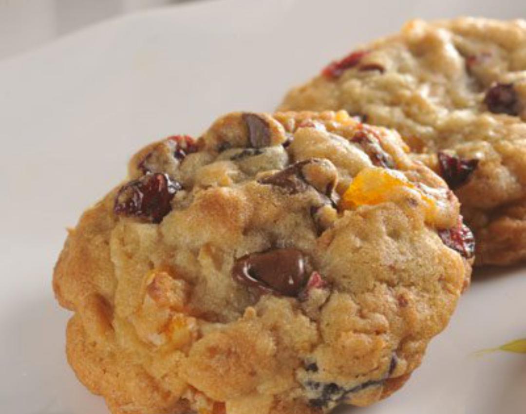 Trail Mix NESTLÉ® TOLL HOUSE® Cookies | NESTLÉ® TOLL HOUSE®