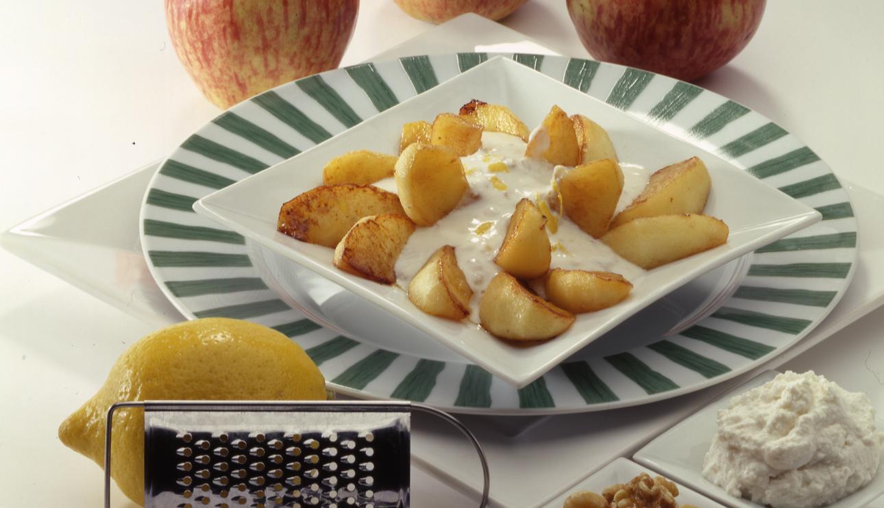 Compota de manzana con ricotta y yogur