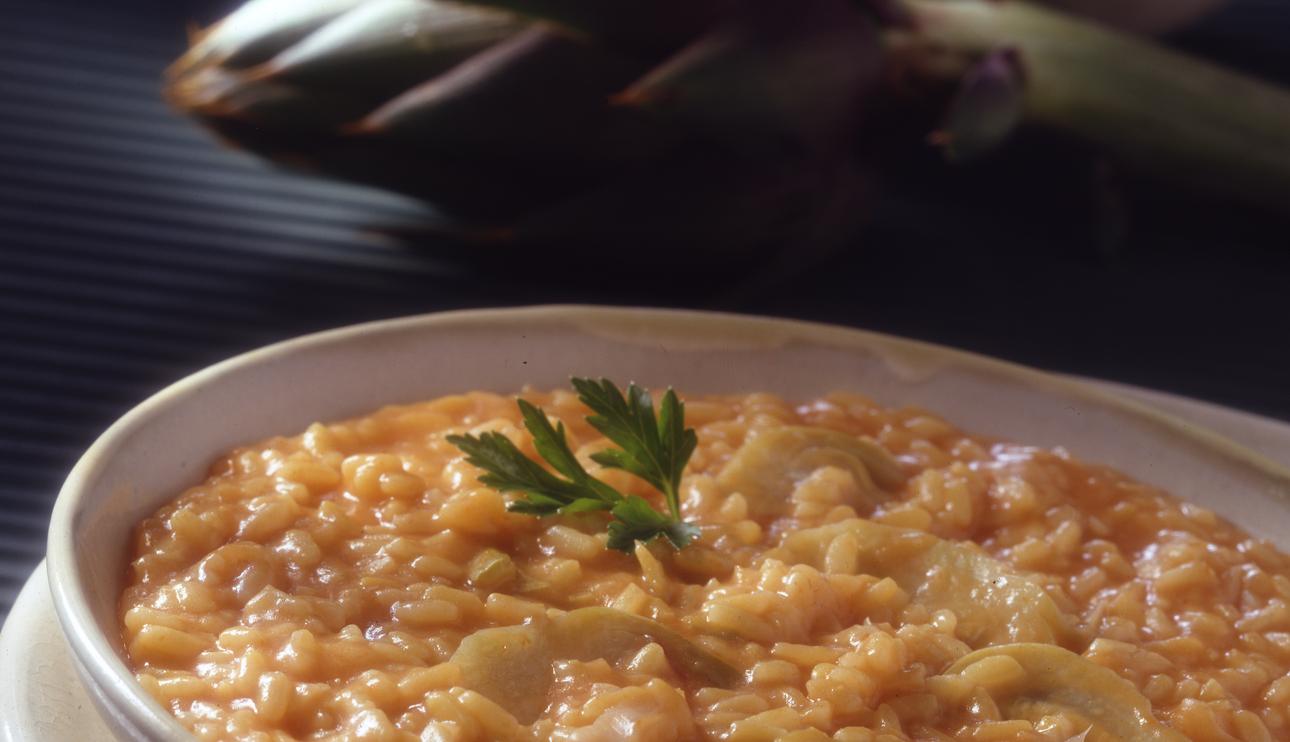 Risotto de tomate, alcachofas y queso idiazábal