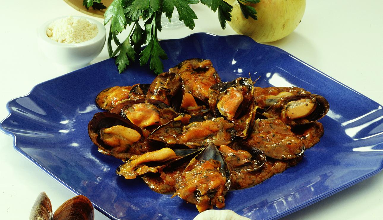 Mejillones con salsa de tomate