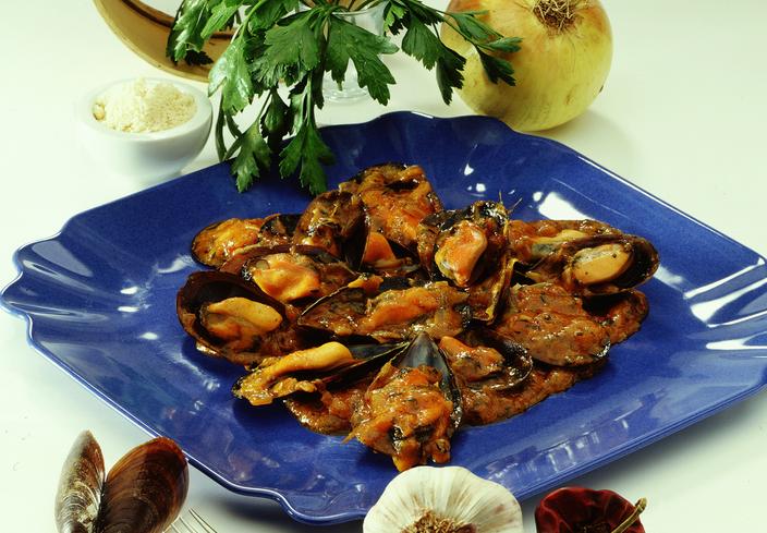 Mejillones con salsa de tomate