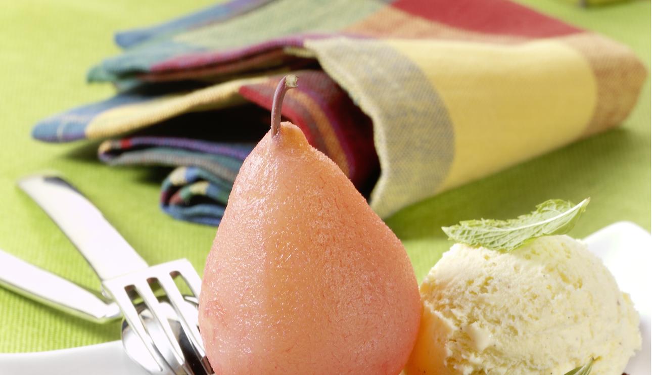 Torrijas con peras al vino con helado