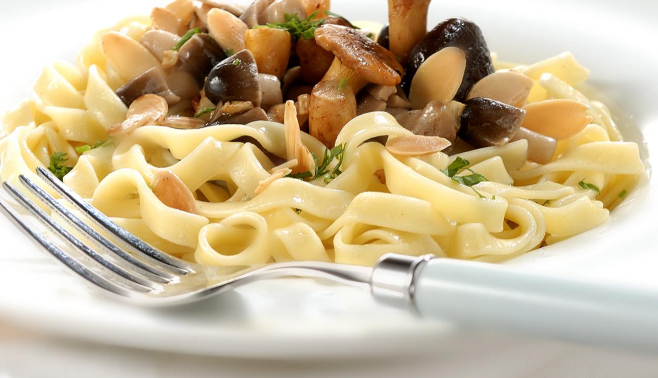 Tagliatelle con setas