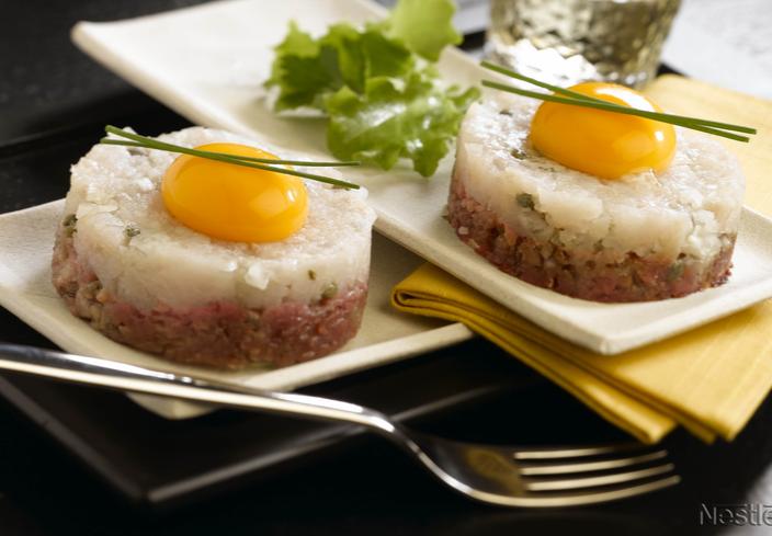 Tartar de bonito y rape marinado con jugo MAGGI